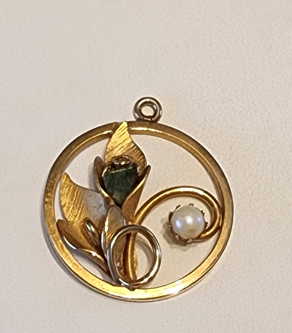 Sarah Coventry pendant