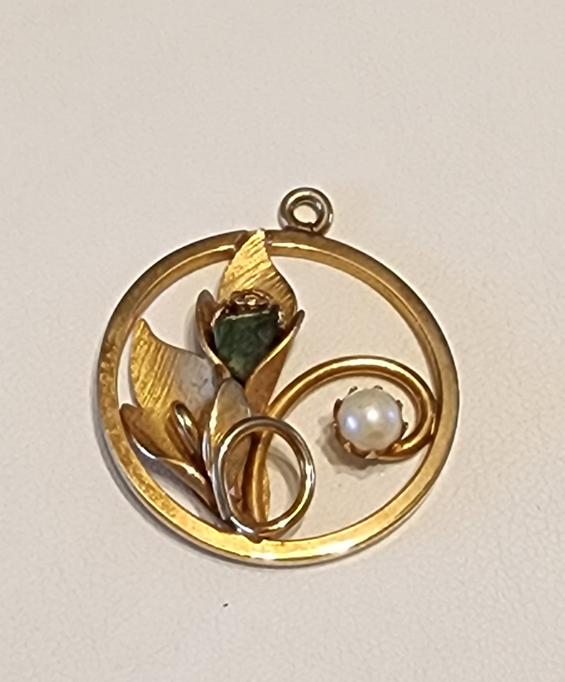 Sarah Coventry pendant