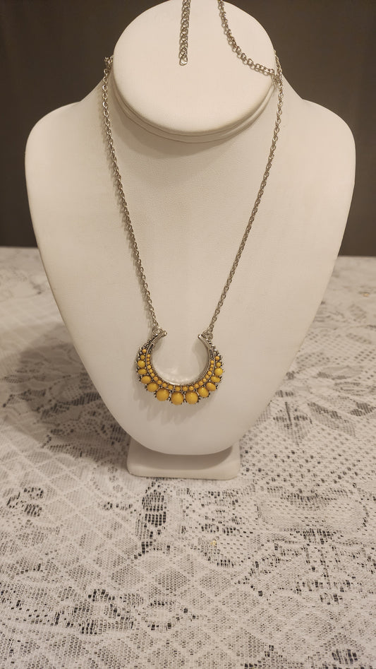 Yellow chain necklace